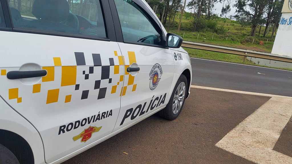 Mulher é vítima de importunação sexual dentro de ônibus