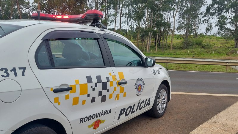 Motoristas presos por embriaguez após acidentes em rodovias da região