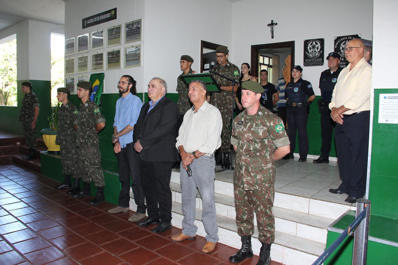 Câmara de Botucatu entrega diploma aos melhores atiradores do Tiro de Guerra