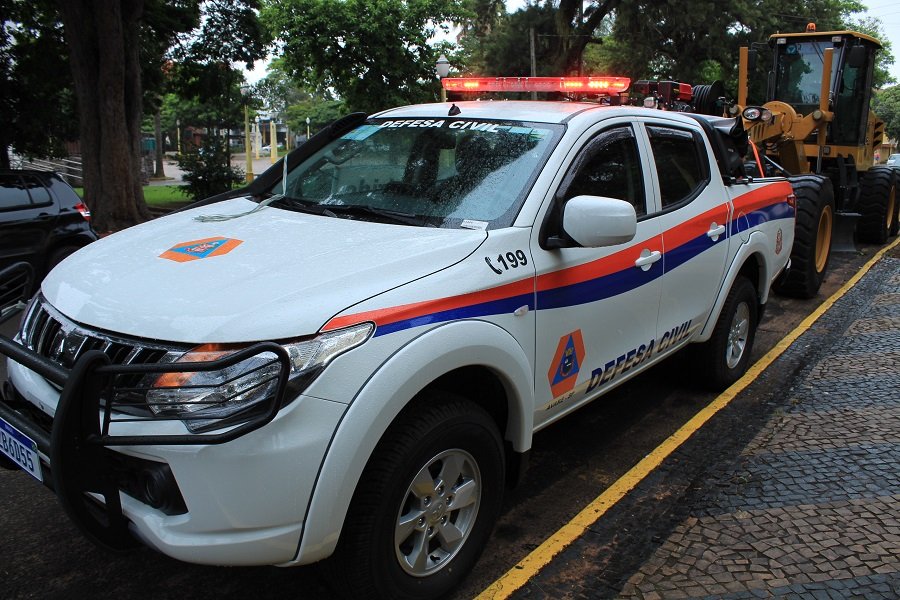 Defesa Civil de Avaré recebe veículo para auxiliar combate a incêndios