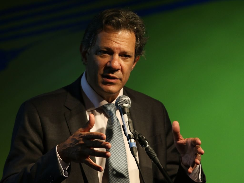 Salário mínimo “vai ser pago normalmente”, diz Haddad