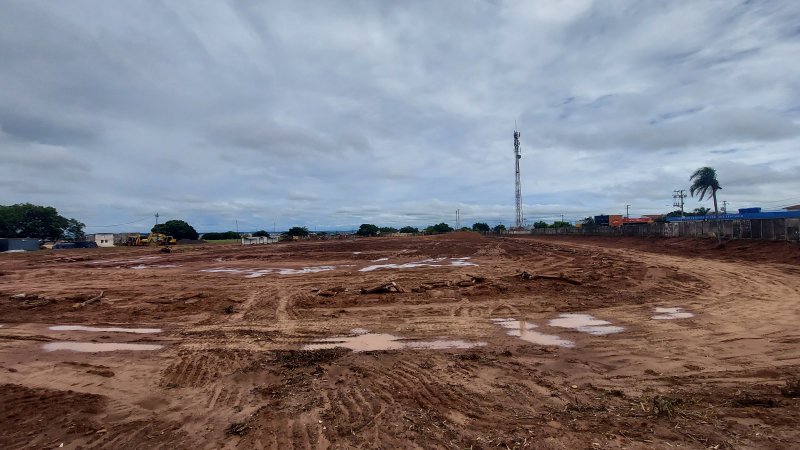 Empresa contrata funcionários para construção do Atacadão de Botucatu