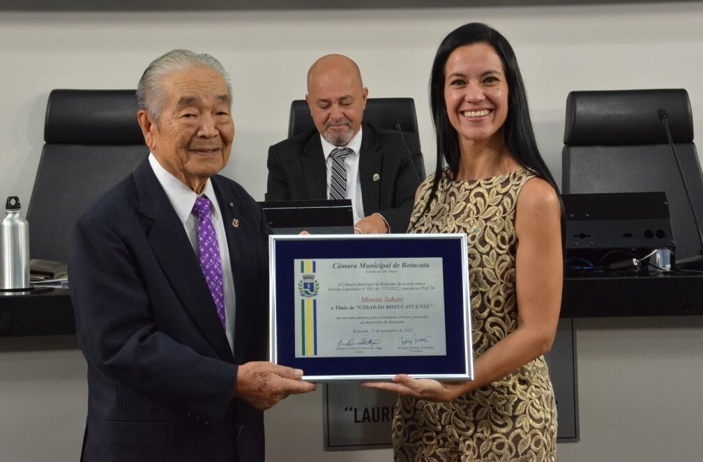 Minoru Sakate recebe título de Cidadão Botucatuense