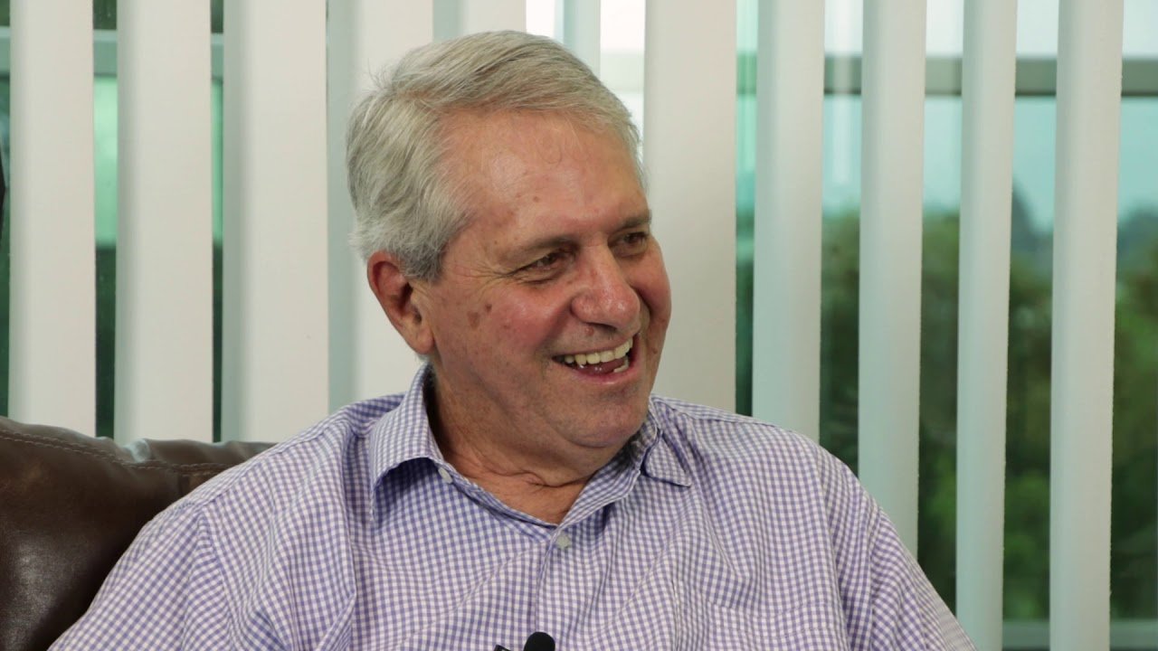 Professor da Unesp Botucatu publica livro sobre trajetória na biociências