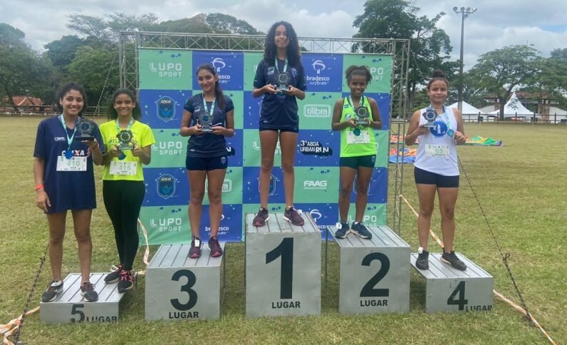 Equipe de Botucatu fatura 40 medalhas durante prova em Bauru