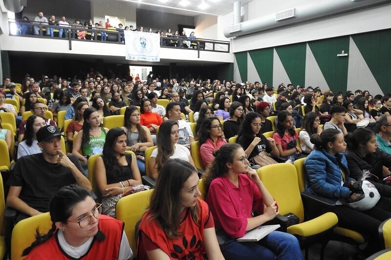 Unesp Botucatu inicia recepção de calouros