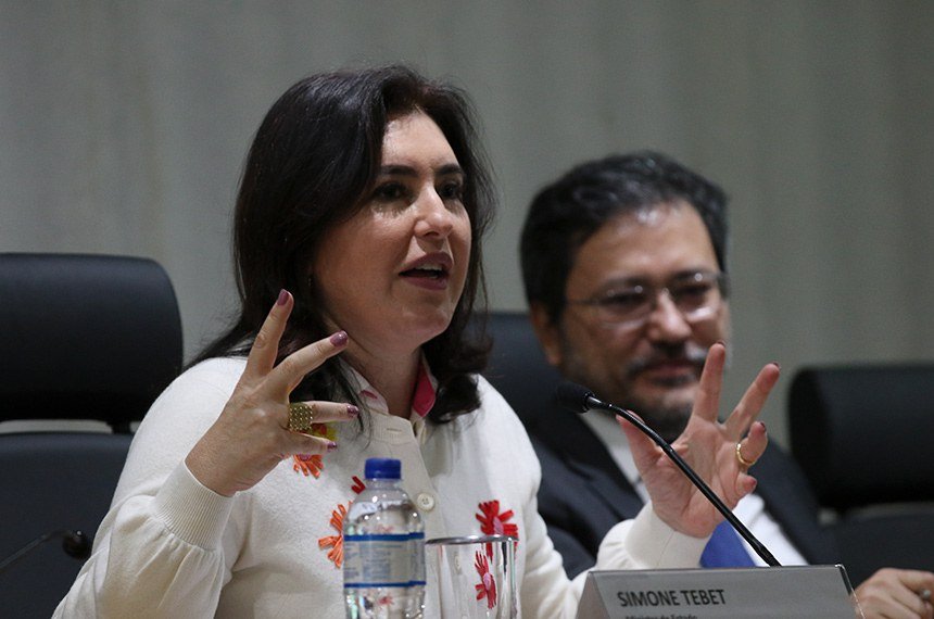 Salário mínimo terá ganho real, diz ministra do Planejamento