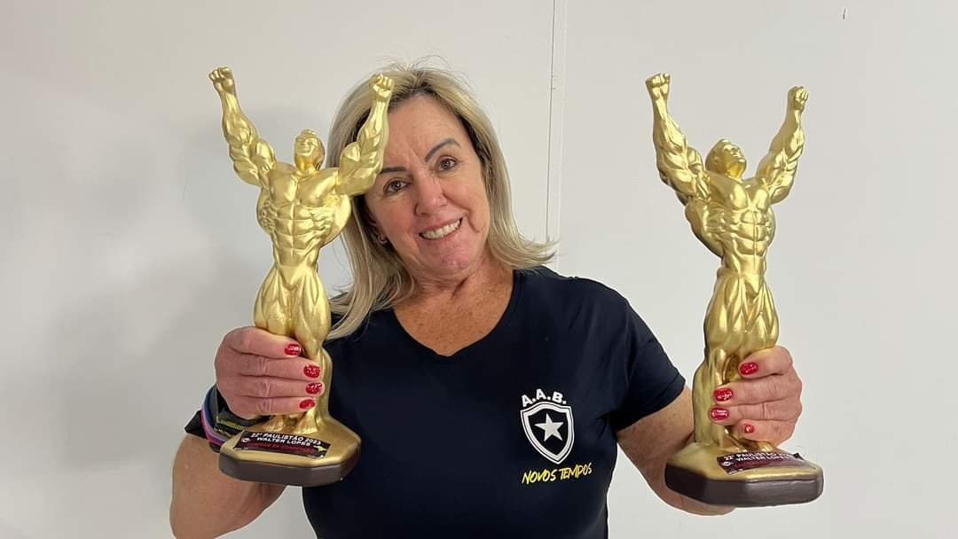 Ana Gatin é campeã paulista de levantamento de peso