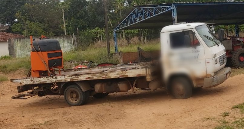 Polícia recupera máquina agrícola furtada após vídeo ser postado no Tik Tok
