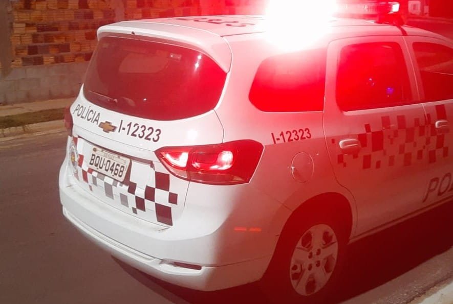 Mulher é presa com droga escondida na calcinha