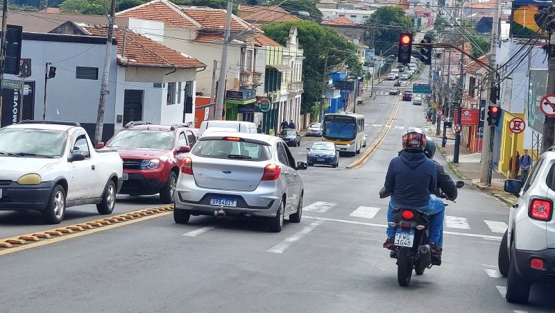 Última parcela do IPVA para veículos placa final 8 e caminhões pode ser paga até esta segunda, 22
