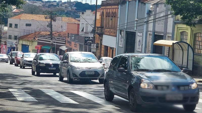 Detran-SP divulga calendário de licenciamento para 2024