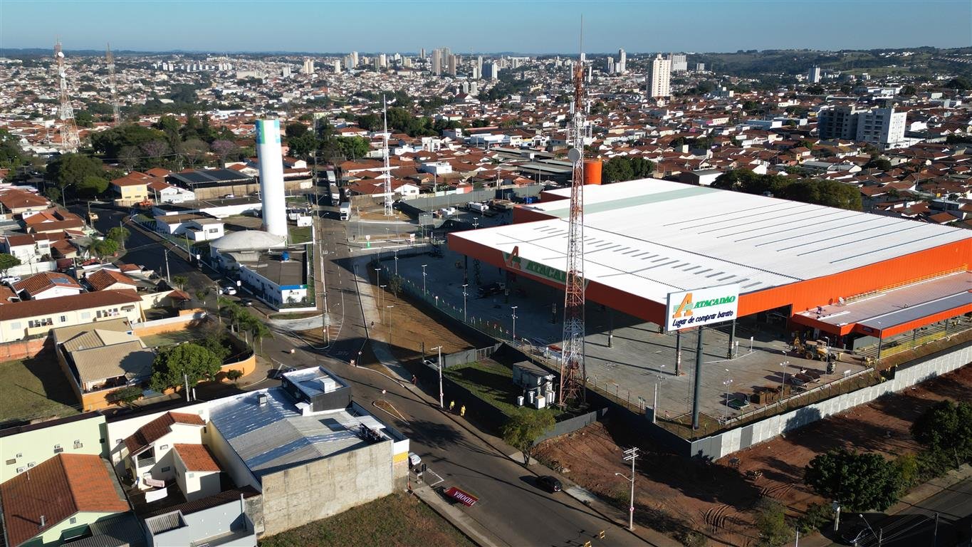 Obras de recape avançam na região da nova loja do Atacadão