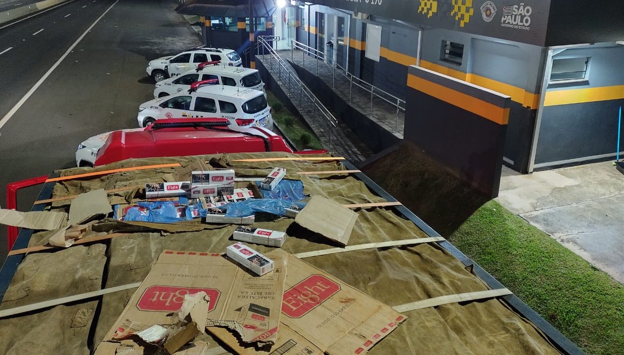 Polícia Rodoviária apreende 200 mil maços de cigarros contrabandeados