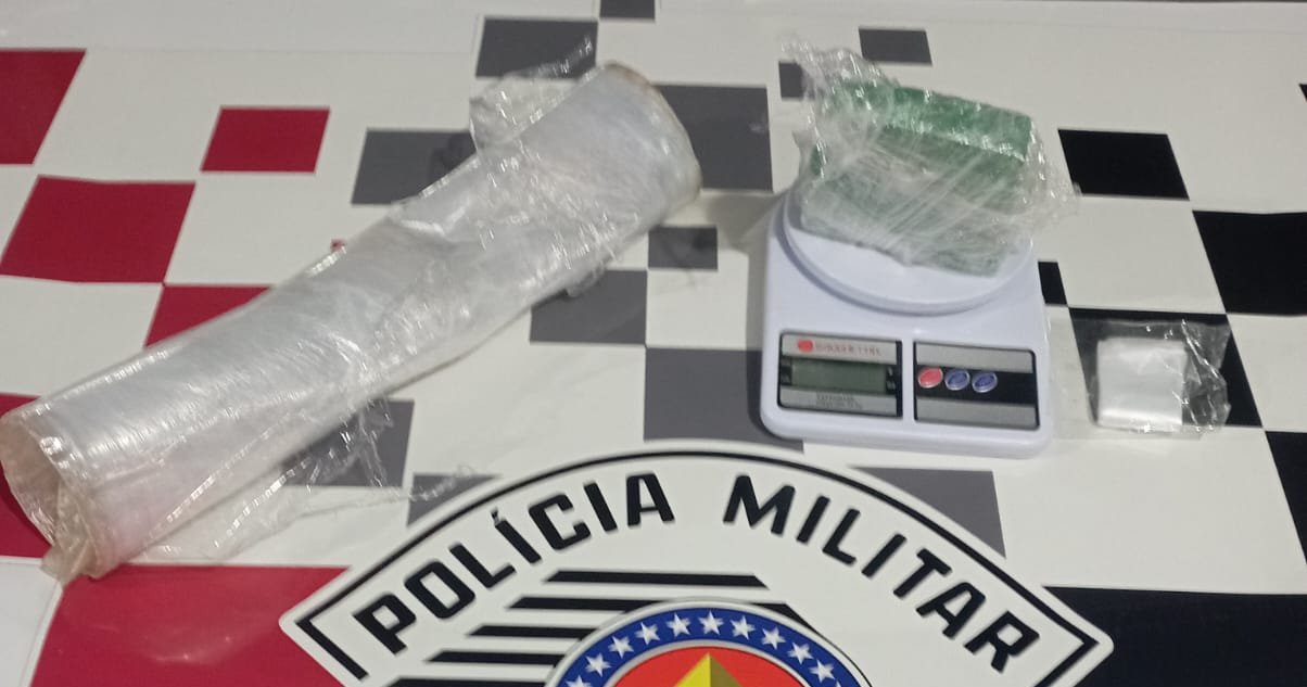 Dupla é presa por tráfico após denúncia anônima