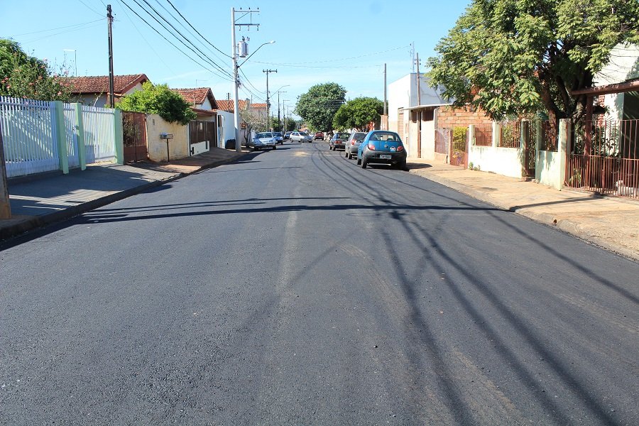 Rua do Calvário, em Avaré, é integralmente recapeada