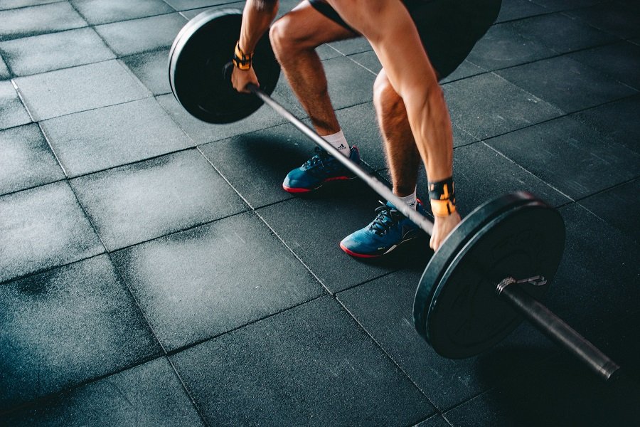  Treinar com carga mais alta ou fazer mais repetições  traz o mesmo impacto para o ganho de massa muscular 