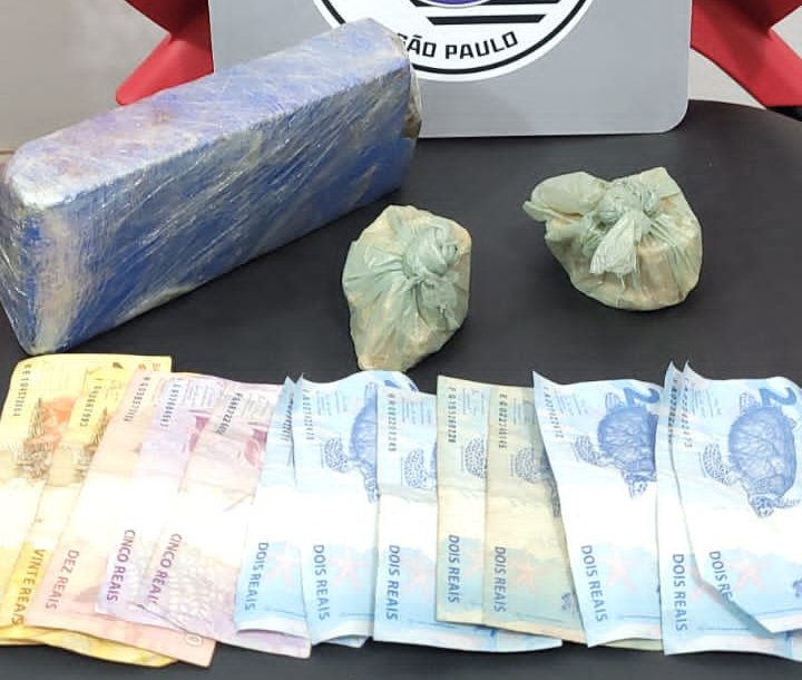 Polícia flagra tráfico de drogas no Jardim Brasil