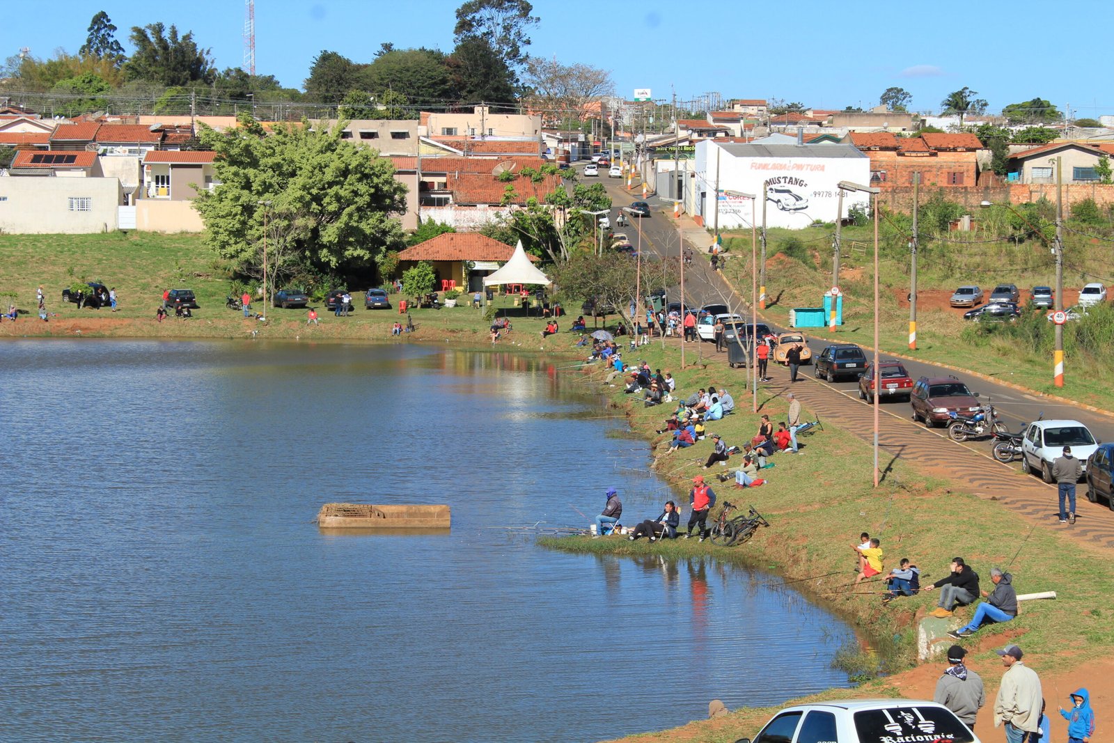 Avaré cancela evento de pesca devido a vazamento de esgoto