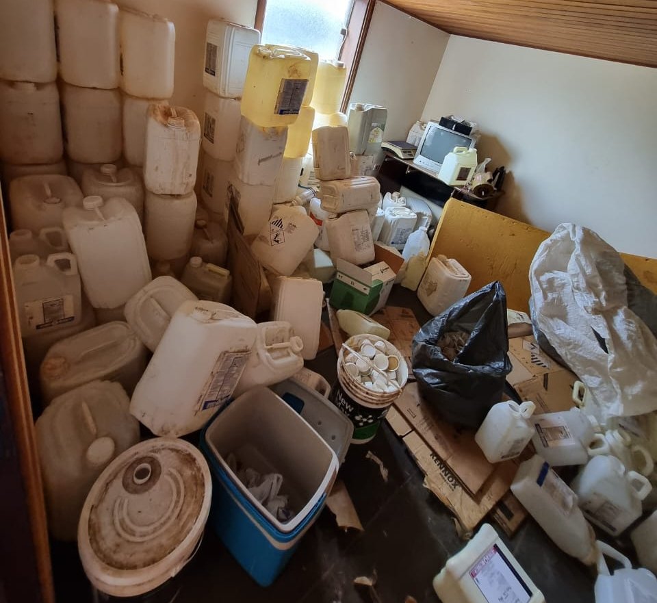 Família é detida por furto e falsificação de agrotóxicos