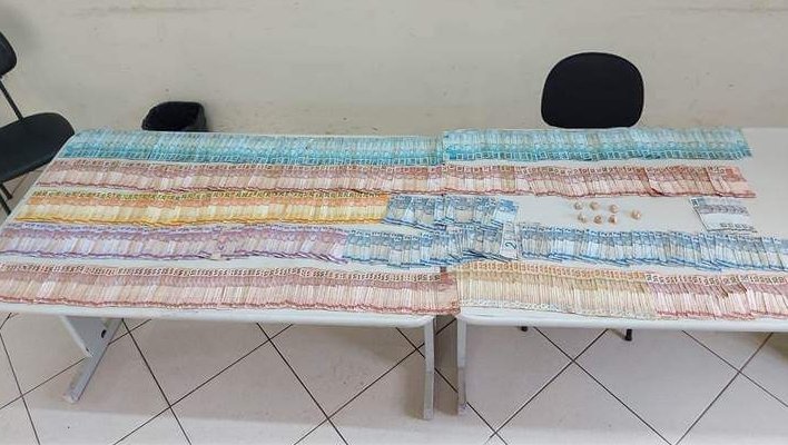 Traficante é preso com R$ 17 mil de venda das drogas