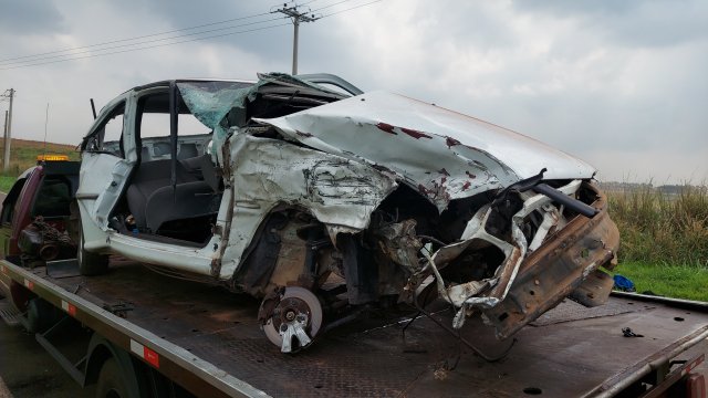 Acidente mata duas pessoas na Alcides Soares