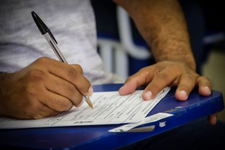 Prefeitura de Bauru abre concurso público com salários até R$ 5 mil