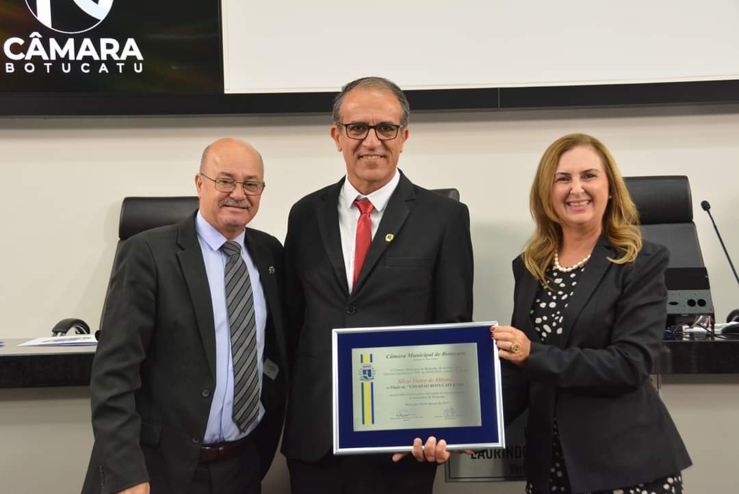 Câmara concede título de cidadão botucatuense ao educador Silvio Miranda