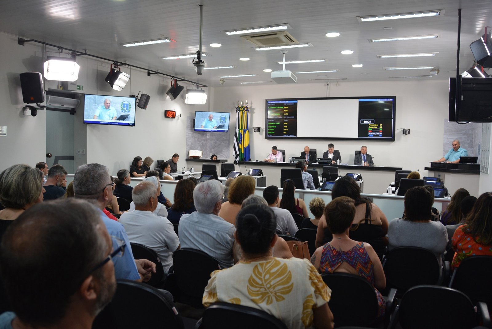 Audiência apresenta orçamento de Botucatu para 2024 à população