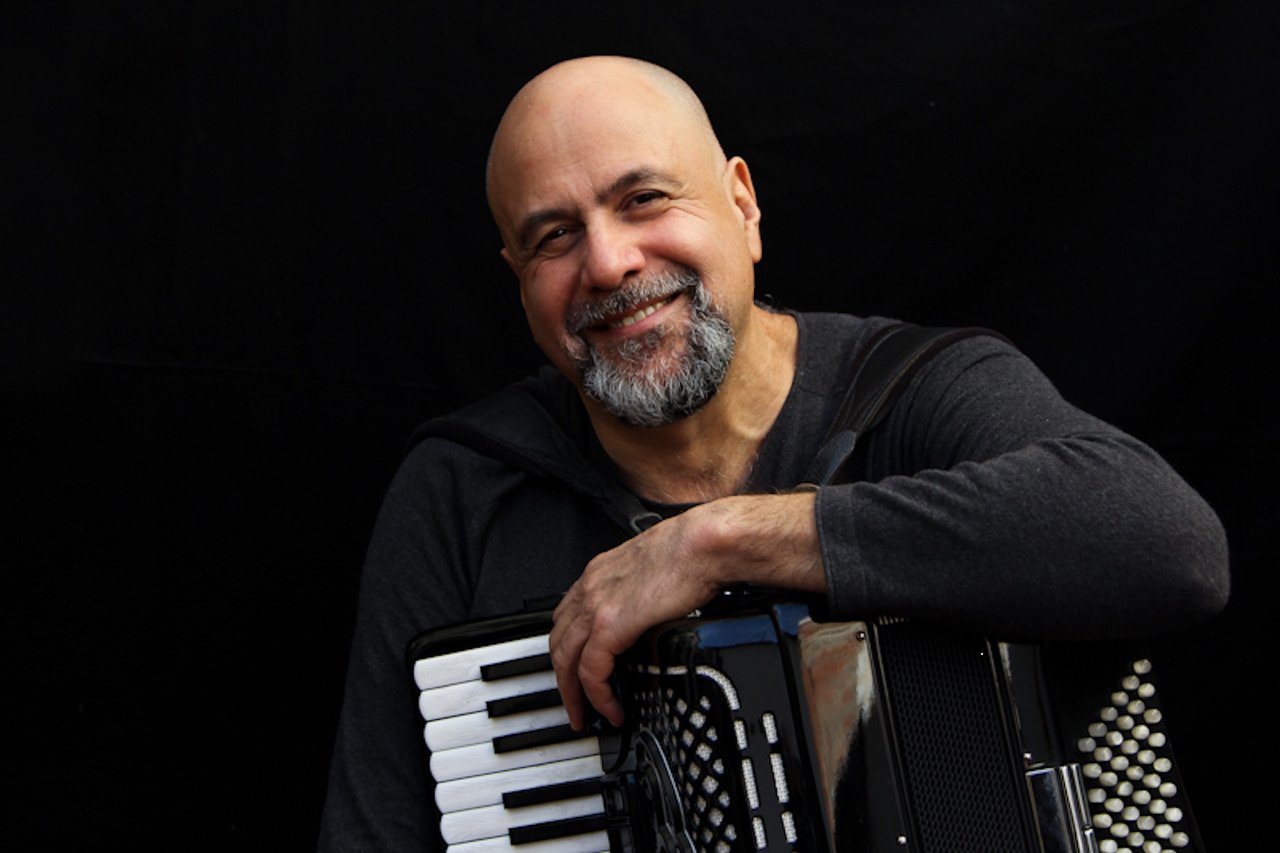 Toninho Ferragutti e quinteto com show gratuito em Botucatu