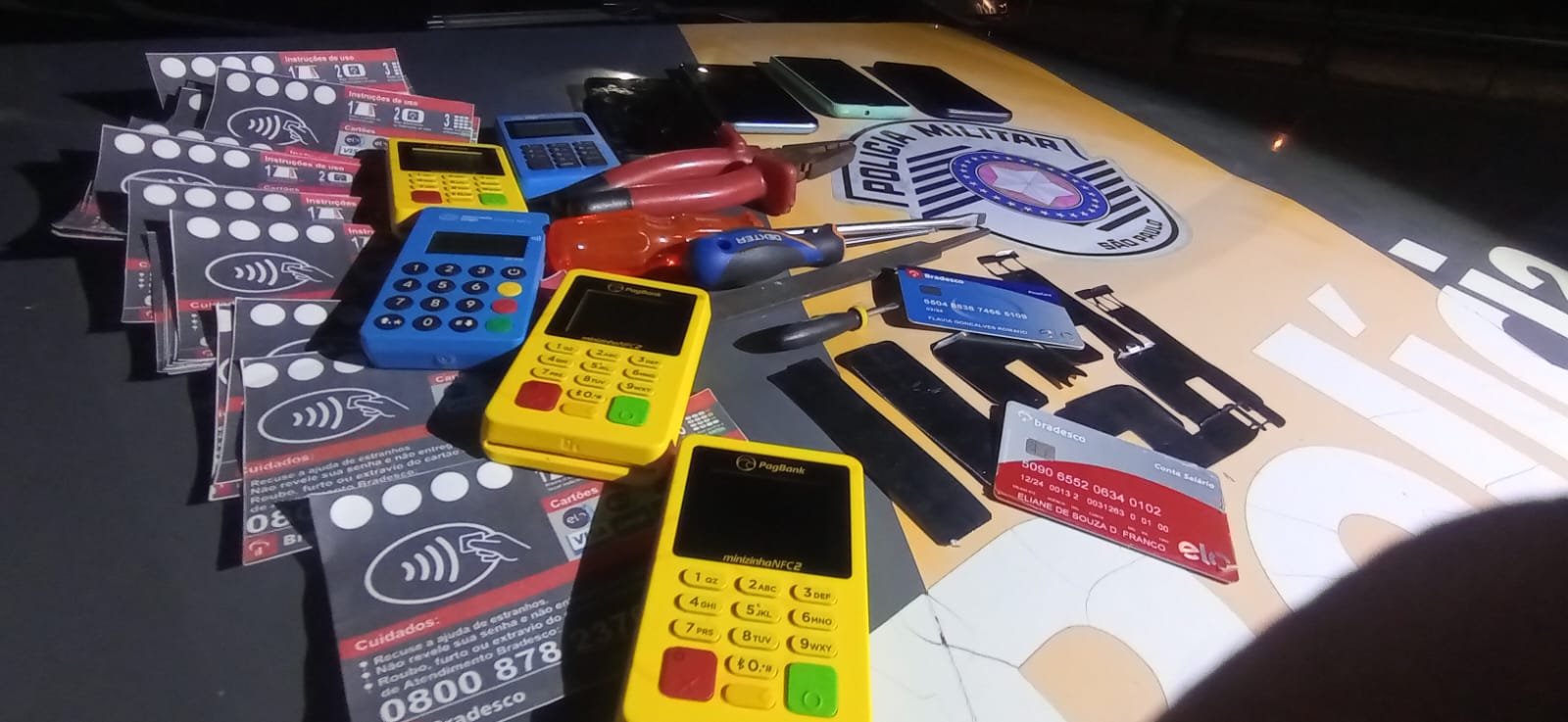 Casal é preso por aplicar golpes dos cartões bancários