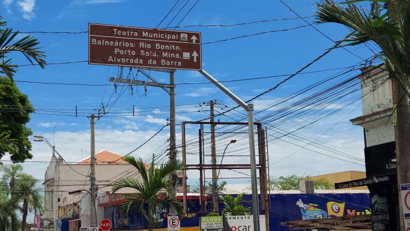 Botucatu implanta novas placas de acesso a pontos turísticos
