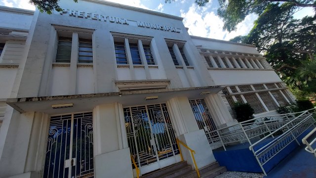 Prefeitura de Botucatu reajusta IPTU, ISS e taxas em 3,69%