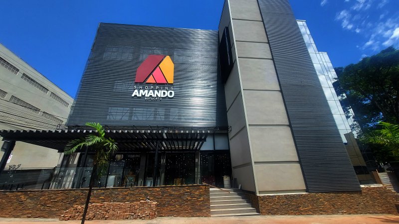 Unimed aluga prédio do extinto Shopping Amando