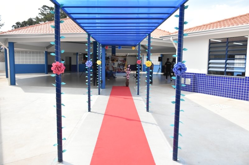Prefeitura inaugura nova escola de tempo integral em Vitoriana