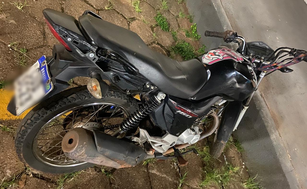 Moto em alta velocidade leva traficante à prisão