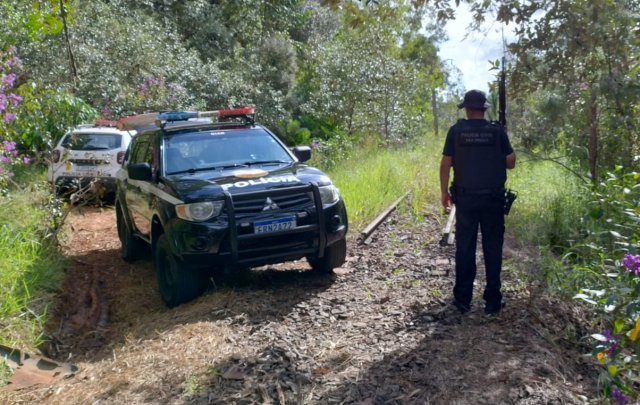 Presa quadrilha responsável por furto de trilhos da linha férrea