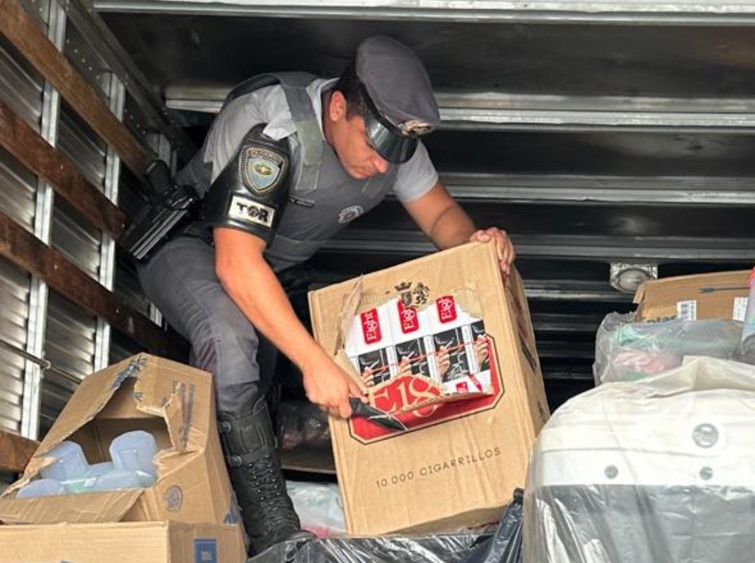 Polícia apreende 480 mil maços de cigarros contrabandeados