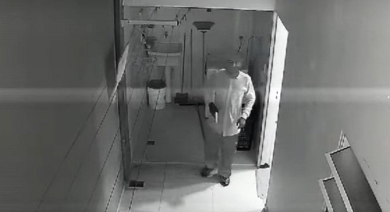 Ladrões invadem casa, amarram vítima e roubam caminhonete