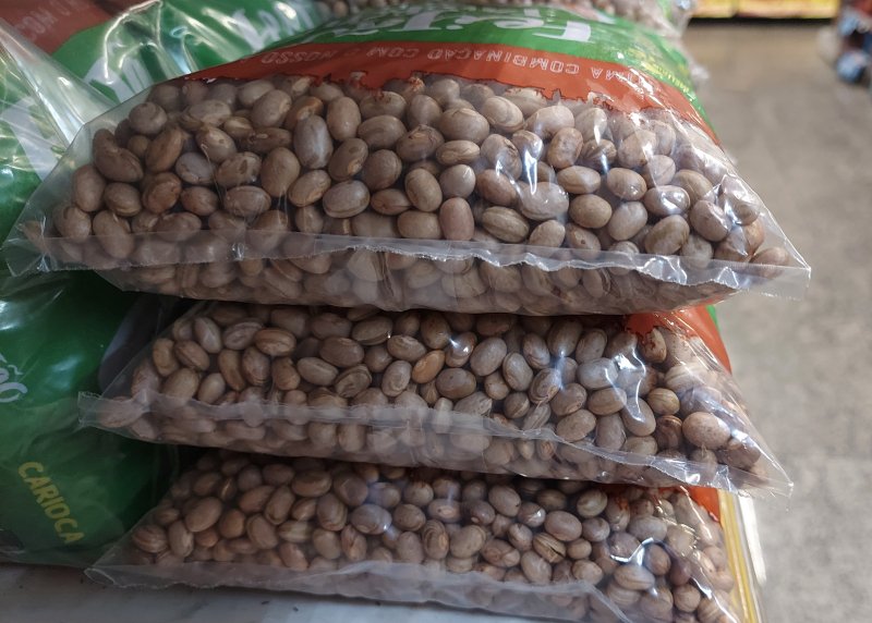 Excesso de chuvas causa aumento no preço do feijão