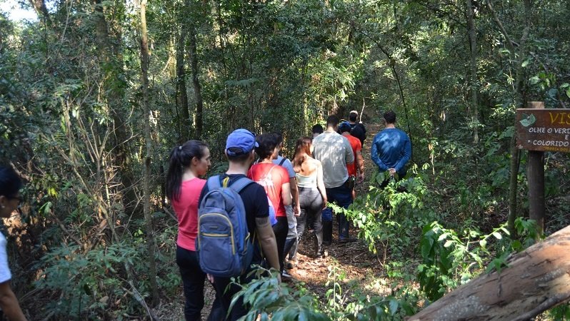 Projeto desperta consciência ecológica com trilhas na Fazenda Lageado