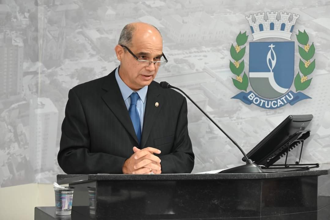 Delegado Wilson Negrão recebe título de Cidadão Botucatuense