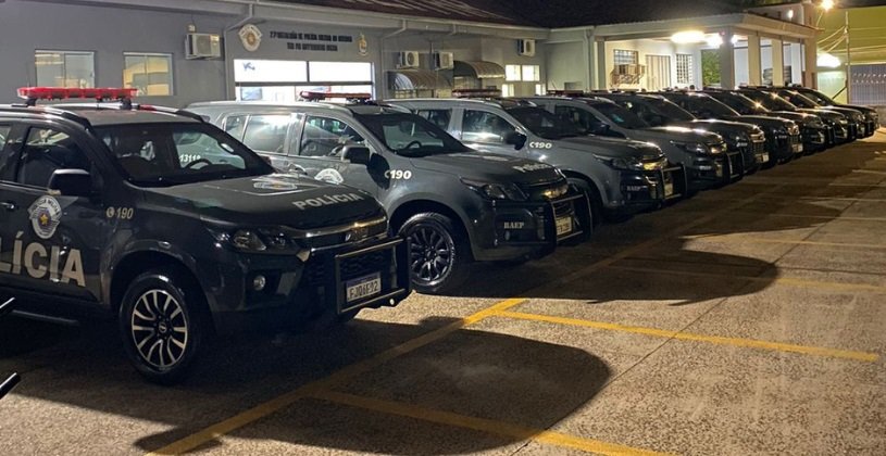 Operação contra o crime organizado resulta na prisão de servidores públicos e afastamento de vereadores