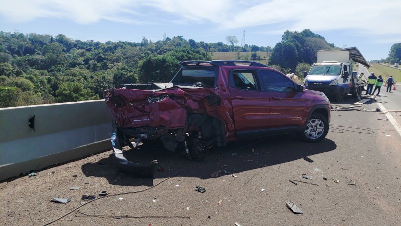 Acidente deixa um morto em Botucatu; trabalhadores pulam de ponte para escapar de atropelamento