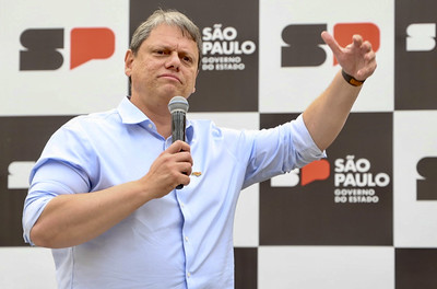Tarcísio de Freitas reeleito governador de SP
