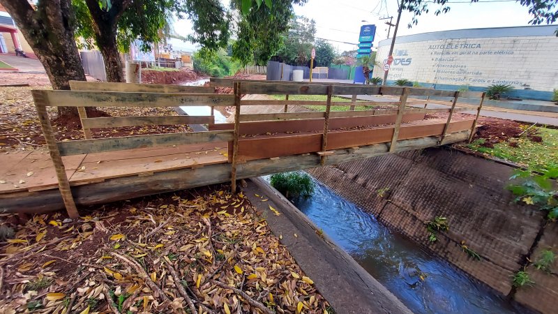 Prefeitura instala ponte provisória nas proximidades do Terminal Rodoviário