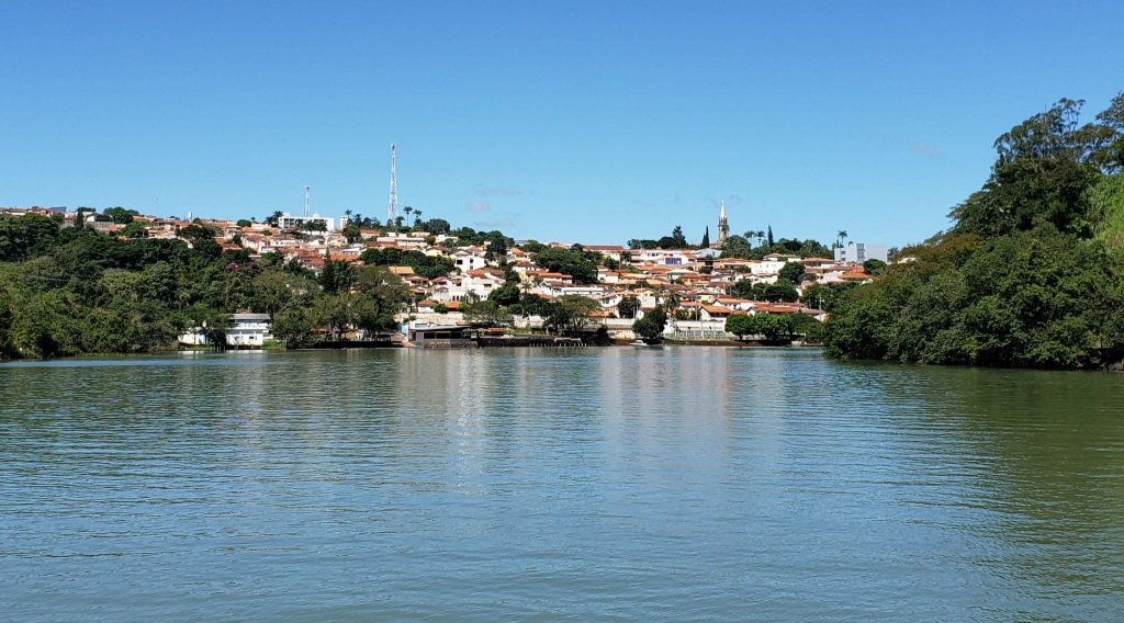 Jovem morre afogado ao tentar cruzar trecho do Rio Paranapanema