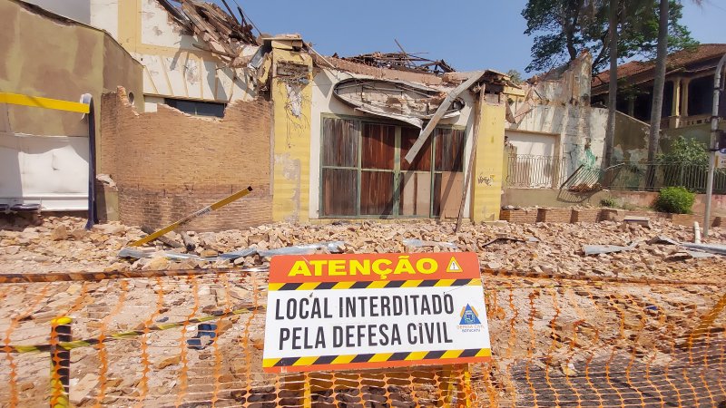 Desabamento de casarão: vítima continua internada no HC