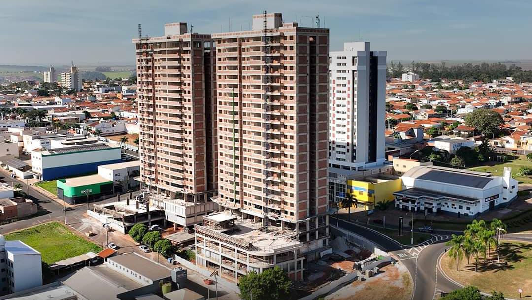 Trabalhador morre após cair do 8º andar de prédio em construção