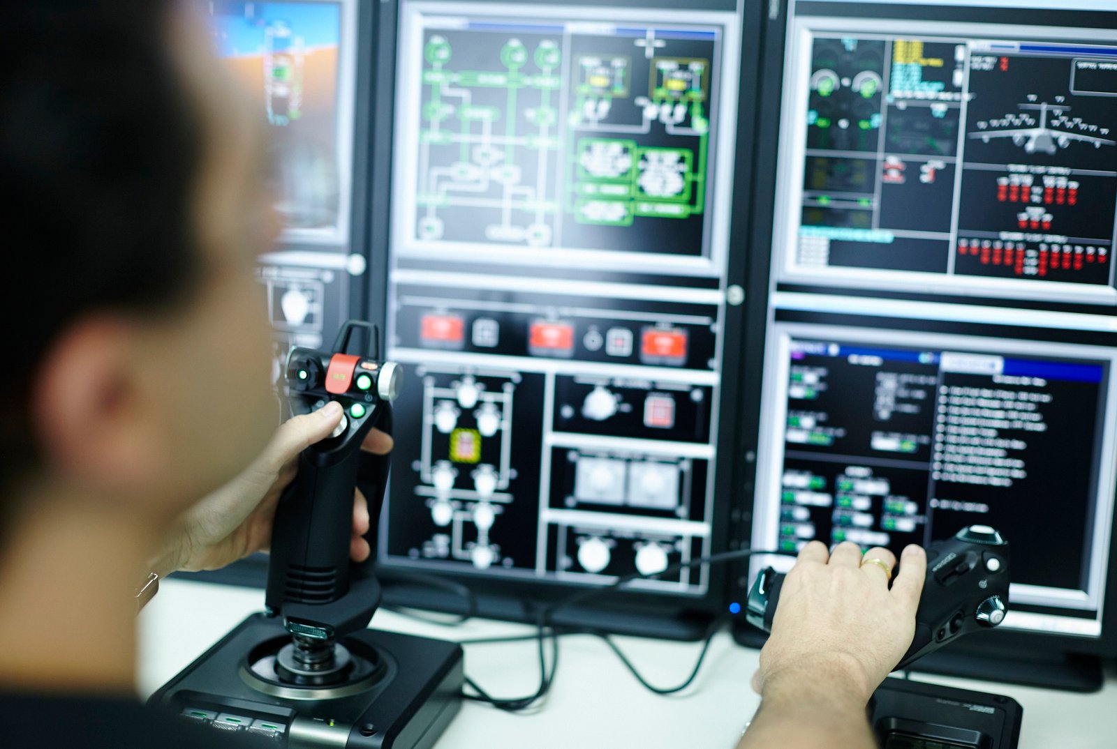 Embraer abre inscrições para especialização em Software e Ciência de Dados